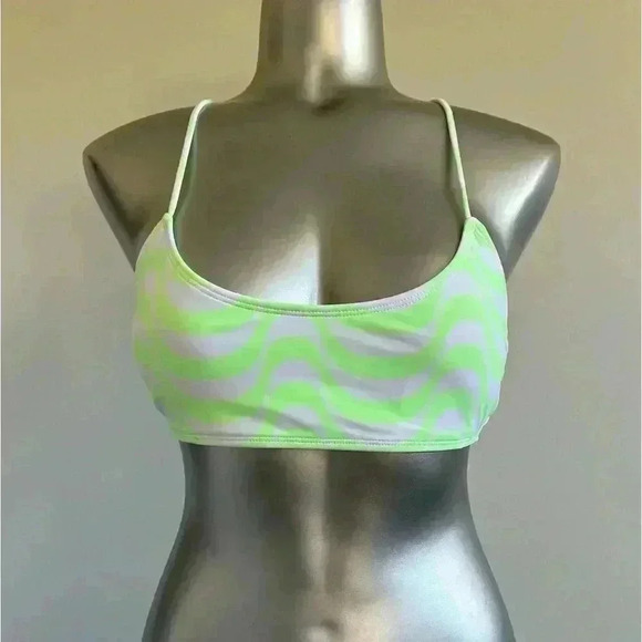 🆕Swimsuit  Bikini Top - Picture 4 of 16